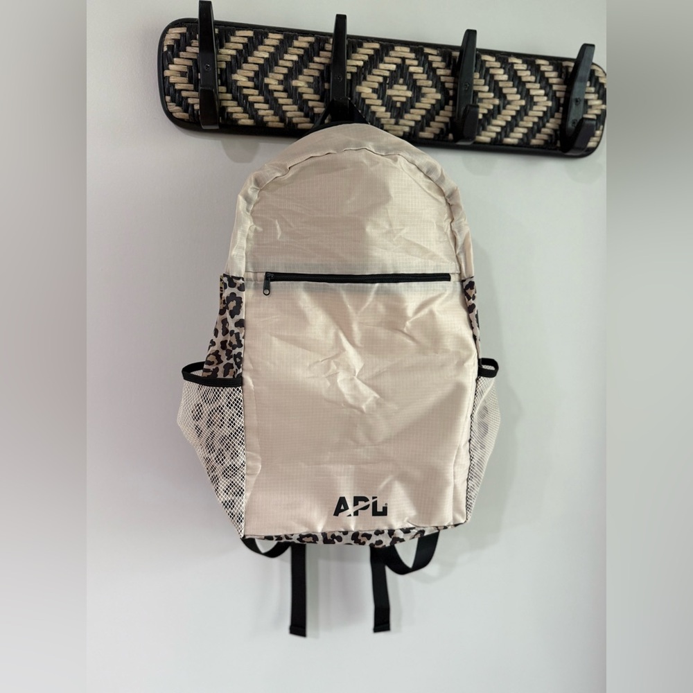 APL Lightweight Packable Backpack - Leopard Print - NWT - Picture 3 of 9